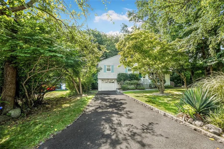 13 Vista Place, Hartsdale, NY 10530 - #2
