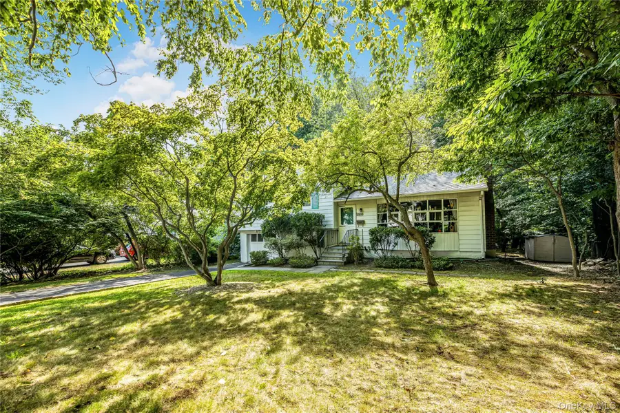 13 Vista Place, Hartsdale, NY 10530 - #3
