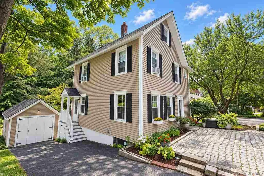 27 Mill River Road, Chappaqua, NY 10514 - #2