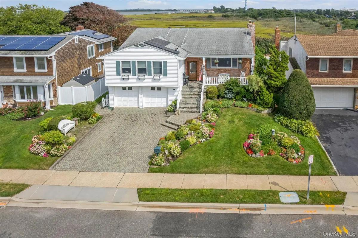 24 Donna Lane, Lido Beach, NY 11561 - #1