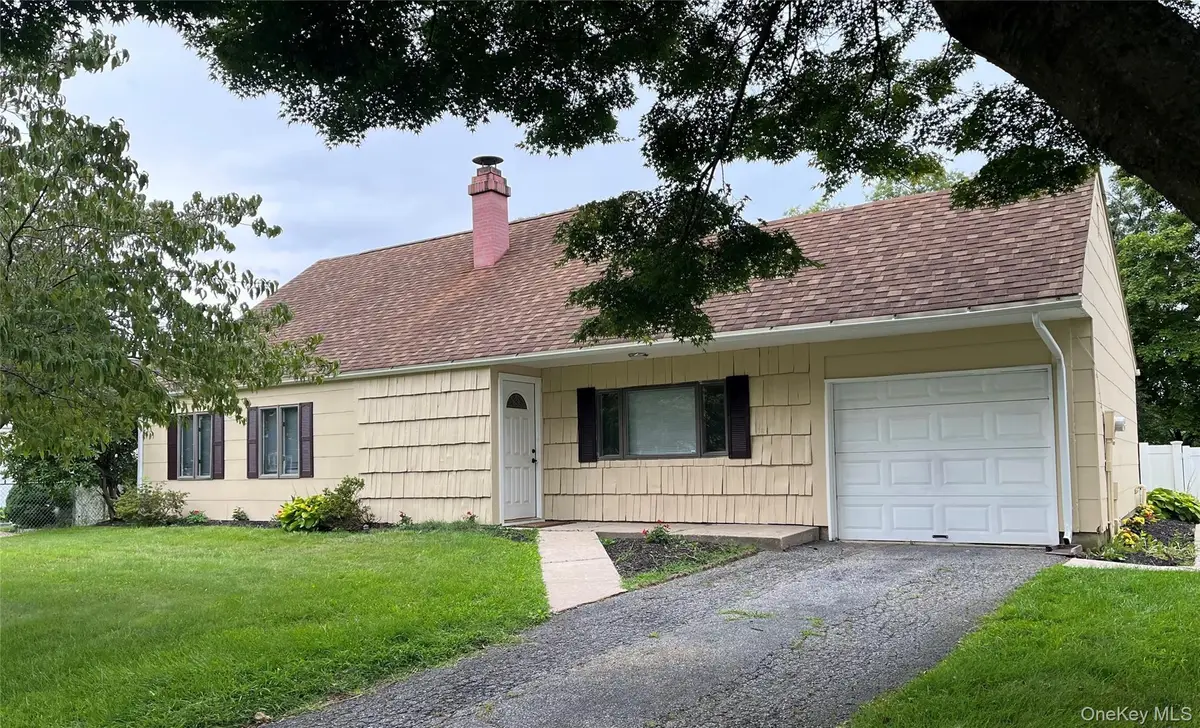 88 Matsunaye Drive, Medford, NY 11763 - #1
