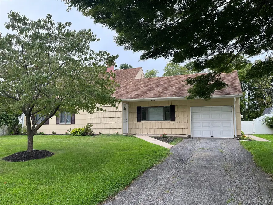88 Matsunaye Drive, Medford, NY 11763 - #2