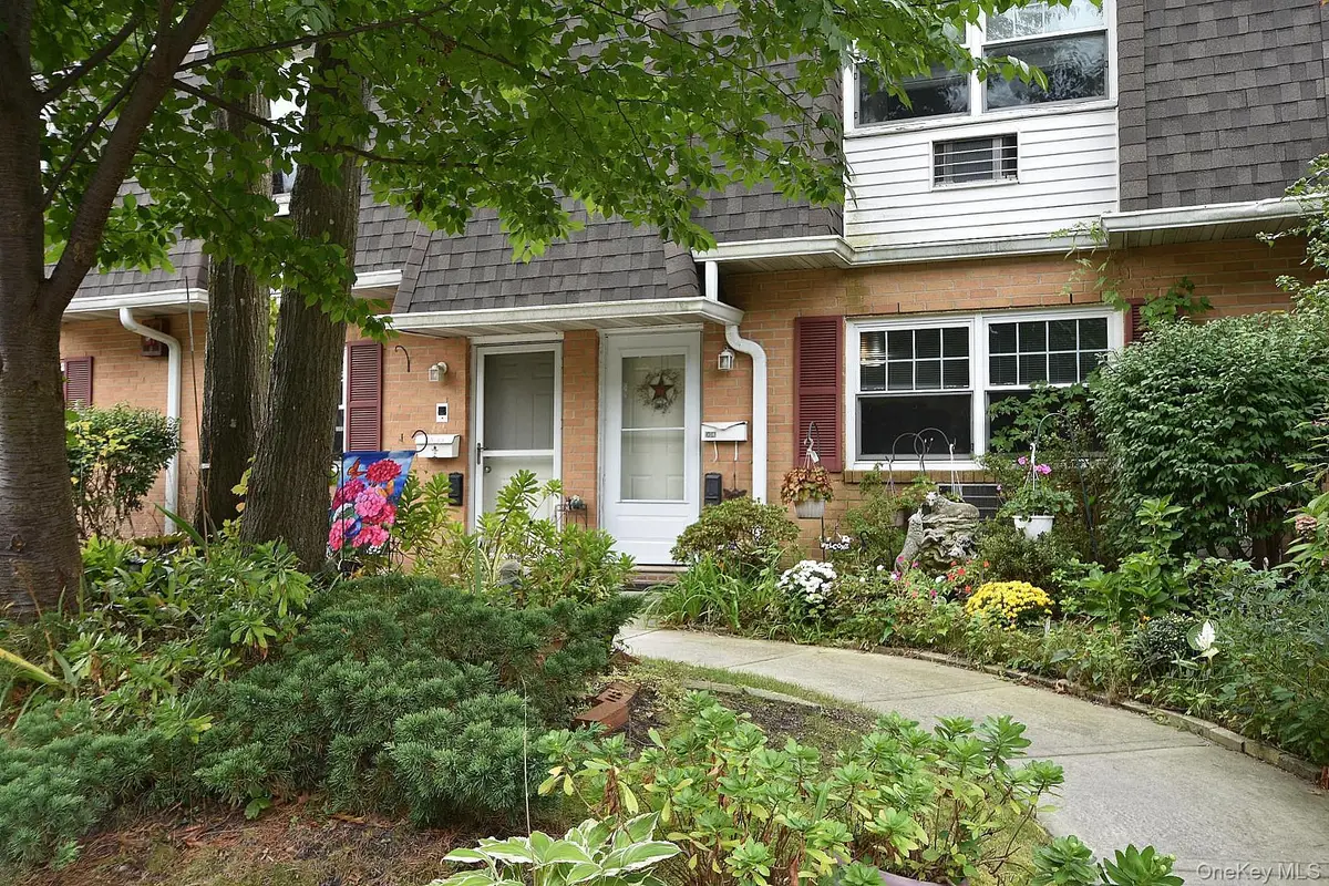 11 Glen Hollow Drive #D-64, Holtsville, NY 11742 - #1