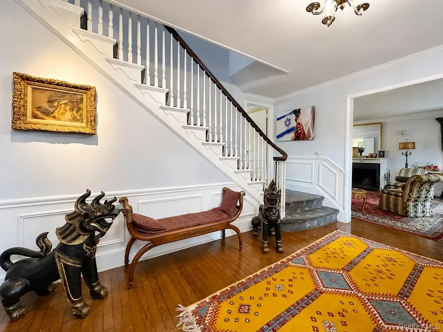 31 Griffen Avenue, Scarsdale, NY 10583 - #3