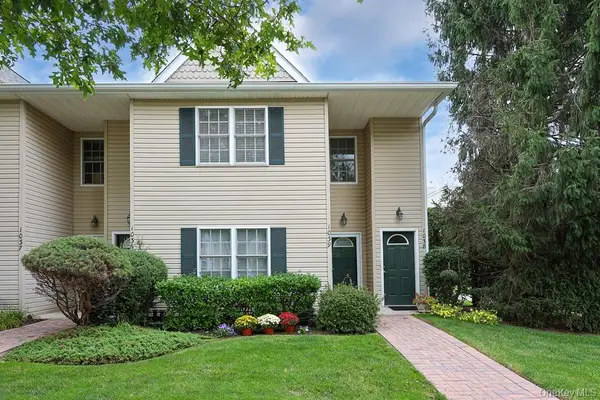 1039 Savoy Drive, Melville, NY 11747