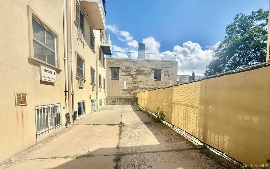 6542 Metropolitan Avenue, Middle Village, NY 11379 - #2
