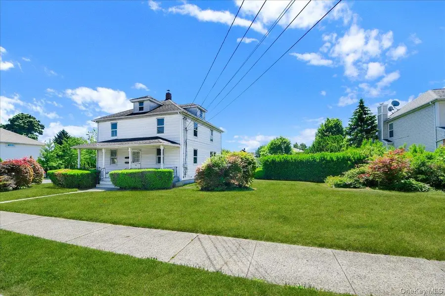 78 Maple Street, Roslyn Heights, NY 11577 - #3