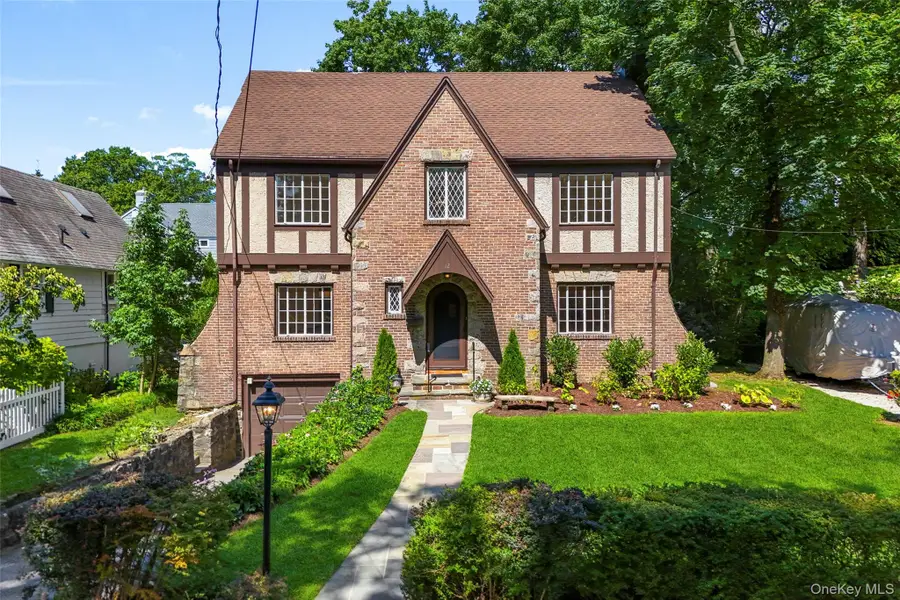 12 Dimitri Place, Larchmont, NY 10538 - #2