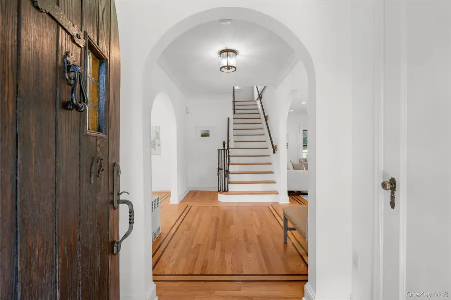 12 Dimitri Place, Larchmont, NY 10538 - #3