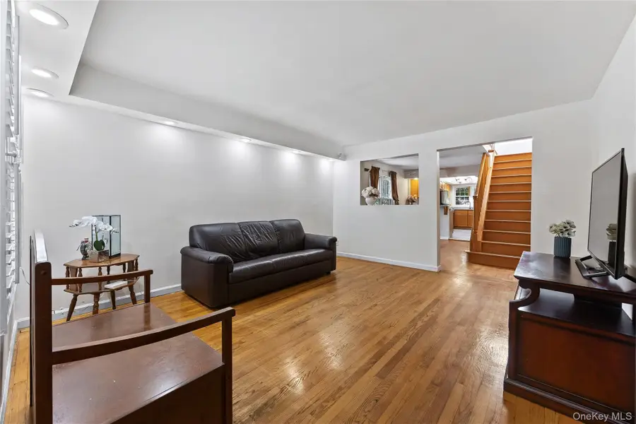 210-05 53rd Avenue, Bayside, NY 11364 - #3