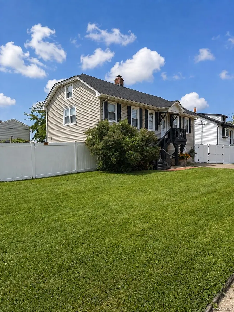 589 S Ocean Avenue, Freeport, NY 11520 - #2
