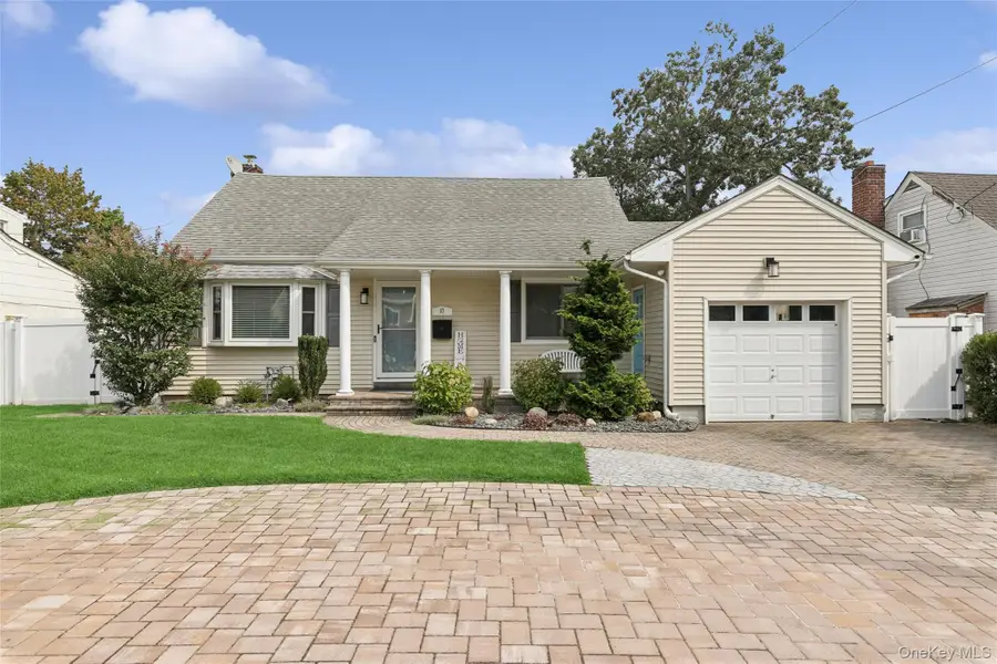 67 Deer Lake Drive, North Babylon, NY 11703 - #2