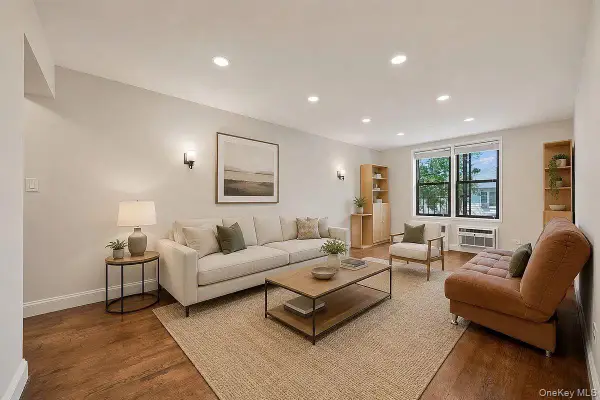 50-21 39th Place #2E, Sunnyside, NY 11104