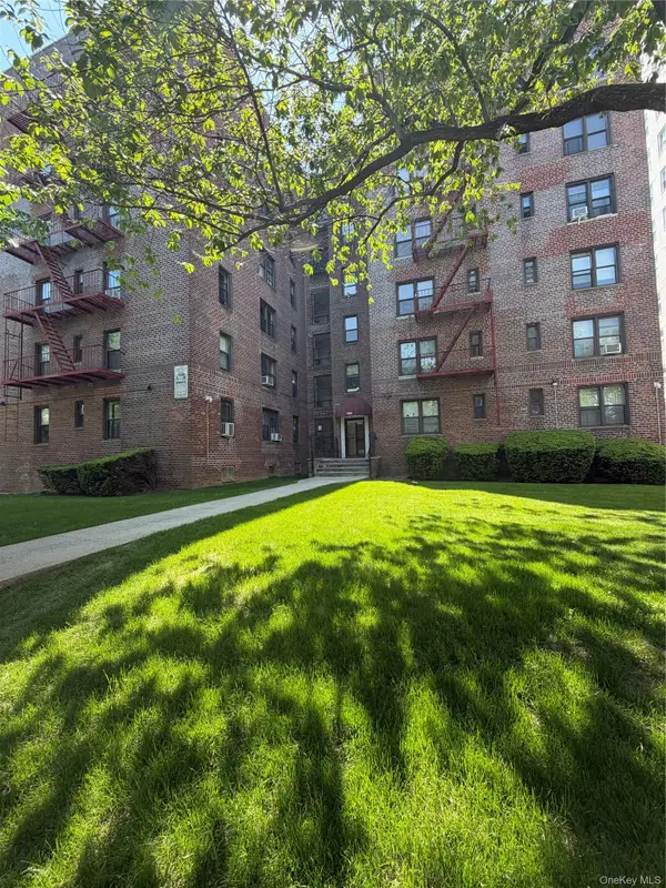 1180 Ocean Parkway #2E, Brooklyn, NY 11230