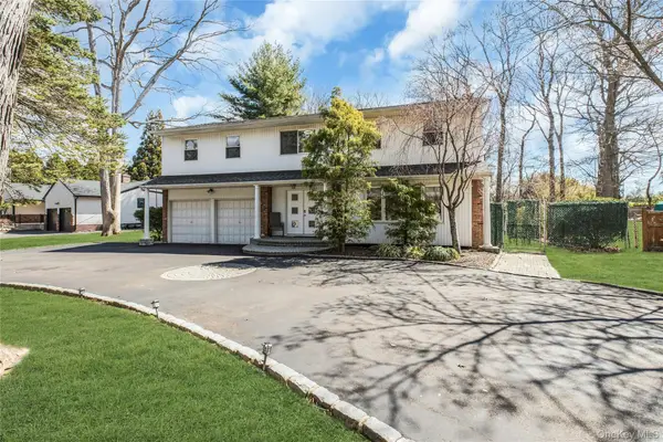 132 Washington Avenue, Plainview, NY 11803