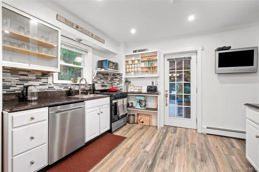37 ( Aka 39 ) Sunrise Terrace, Yonkers, NY 10703 - #2