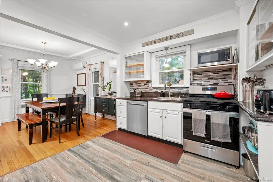 37 ( Aka 39 ) Sunrise Terrace, Yonkers, NY 10703 - #3