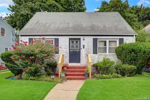 781 Salem Road, Uniondale, NY 11553