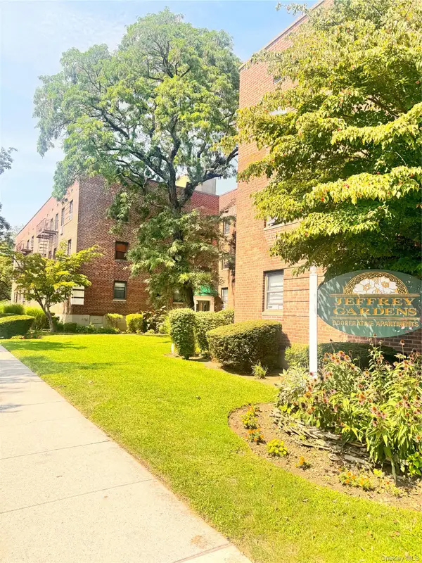 215-09 47th Ave #2C, Bayside, NY 11361