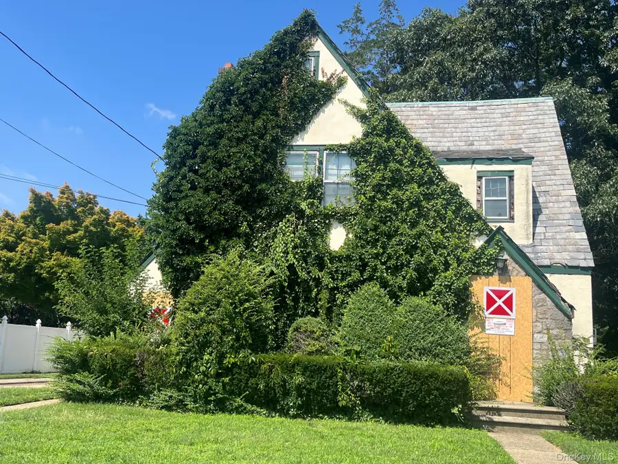 110 Rockaway Parkway, Valley Stream, NY 11580 - #2