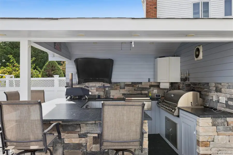 33 Sherwood Drive, Bethpage, NY 11714 - #2