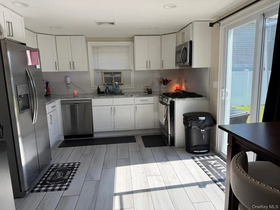 19 9th Avenue, Huntington Station, NY 11746 - #2