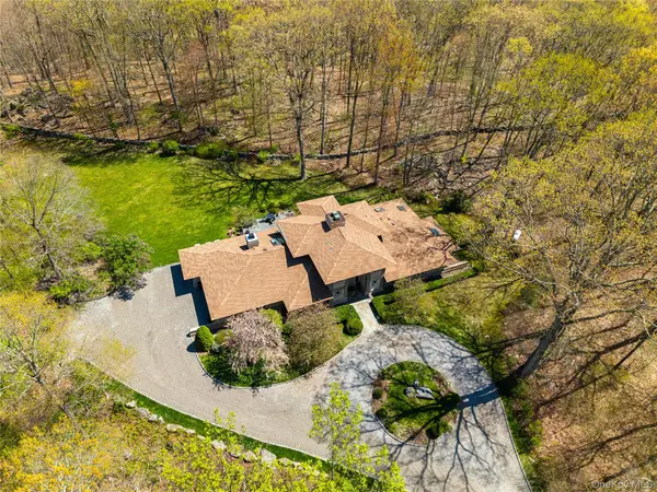 60 Old Aspetong Road, Katonah, NY 10536