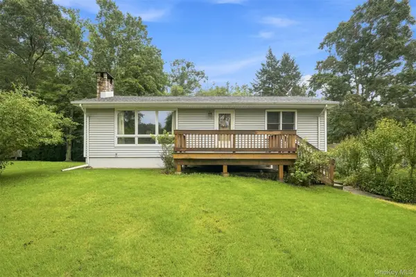 31 Red Barn Road, Pine Bush, NY 12566