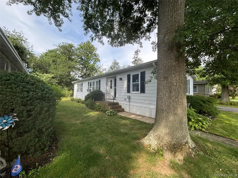 103 West Lane #12B Witt Lane, Aquebogue, NY 11901 - #2