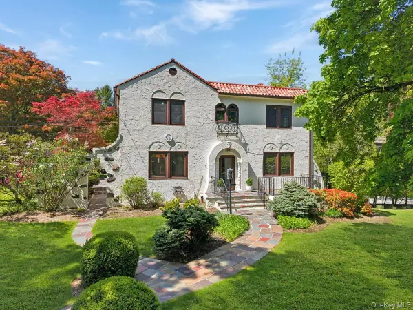 62 Broadfield Road, New Rochelle, NY 10804