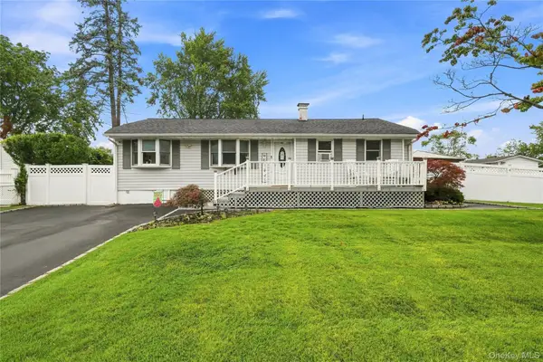 5 Talbot Lane, Selden, NY 11784