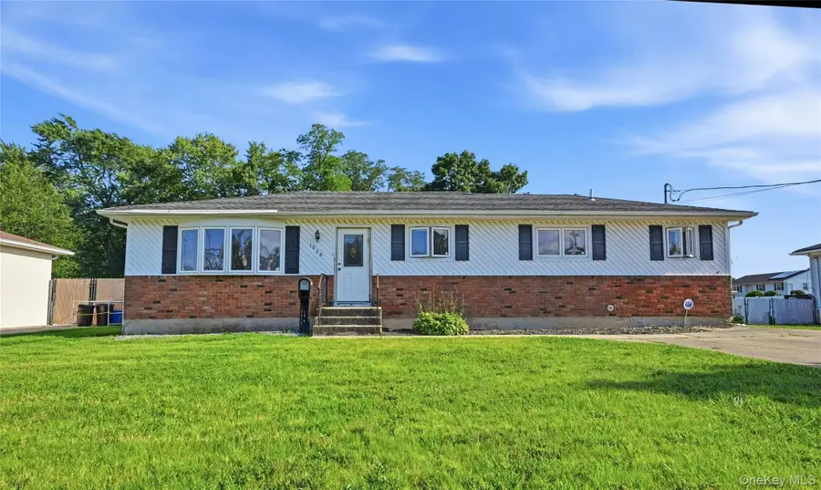 1035 Tooker Avenue, West Babylon, NY 11704 - #2