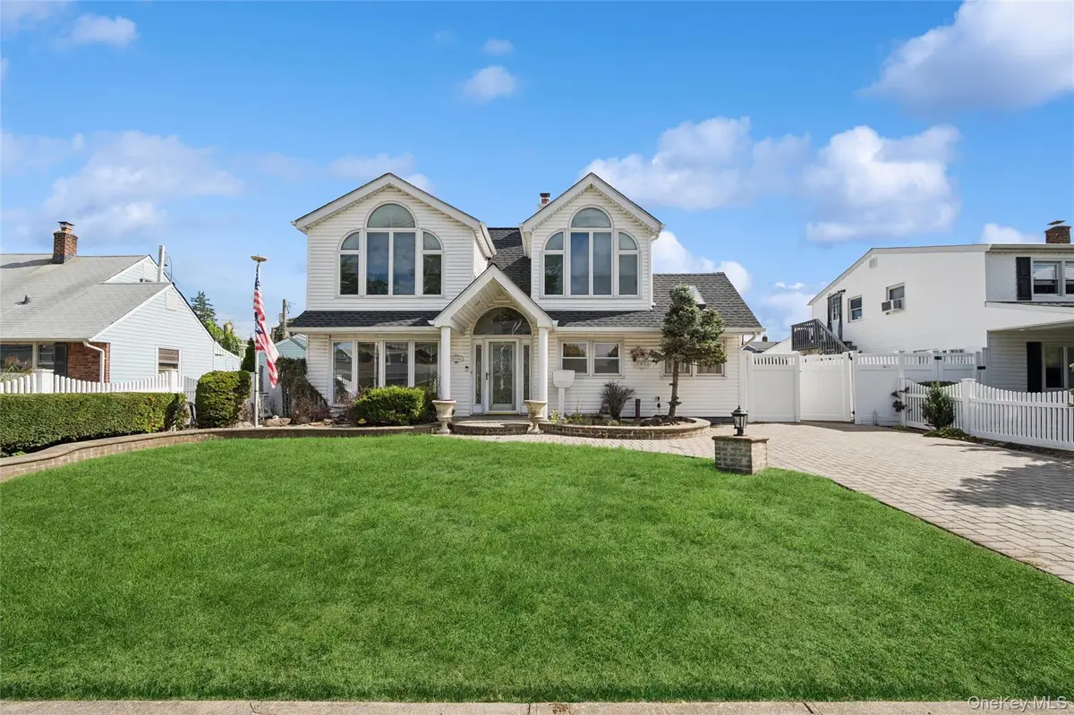 63 Stone Lane, Levittown, NY 11756 - #1