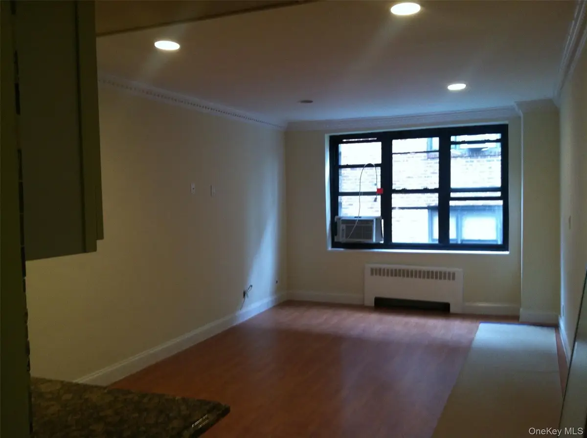 15 Canterbury #C-13, Great Neck Plaza, NY 11021 - #1