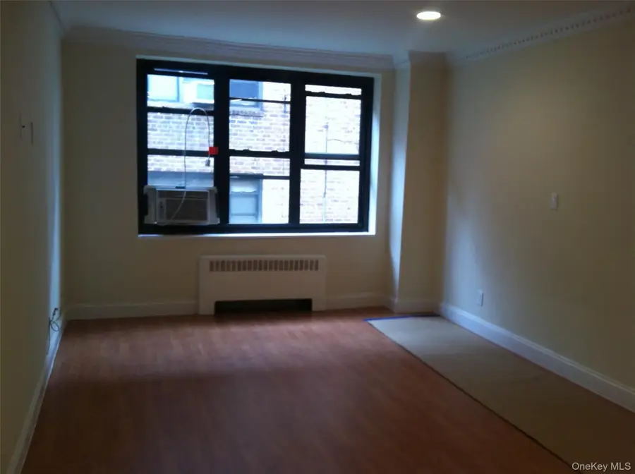 15 Canterbury #C-13, Great Neck Plaza, NY 11021 - #2