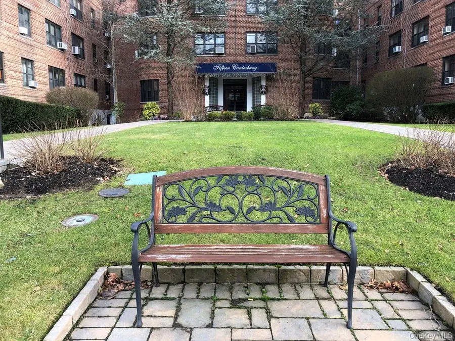 15 Canterbury #C-13, Great Neck Plaza, NY 11021 - #3