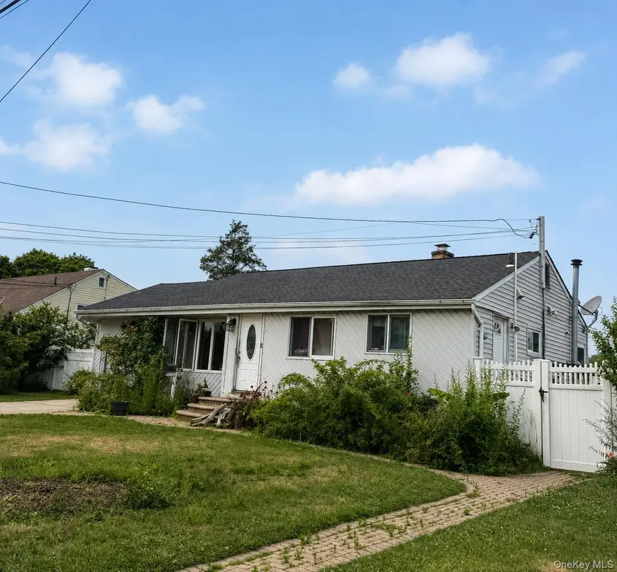 11 Franklin Street, Brentwood, NY 11717 - #3
