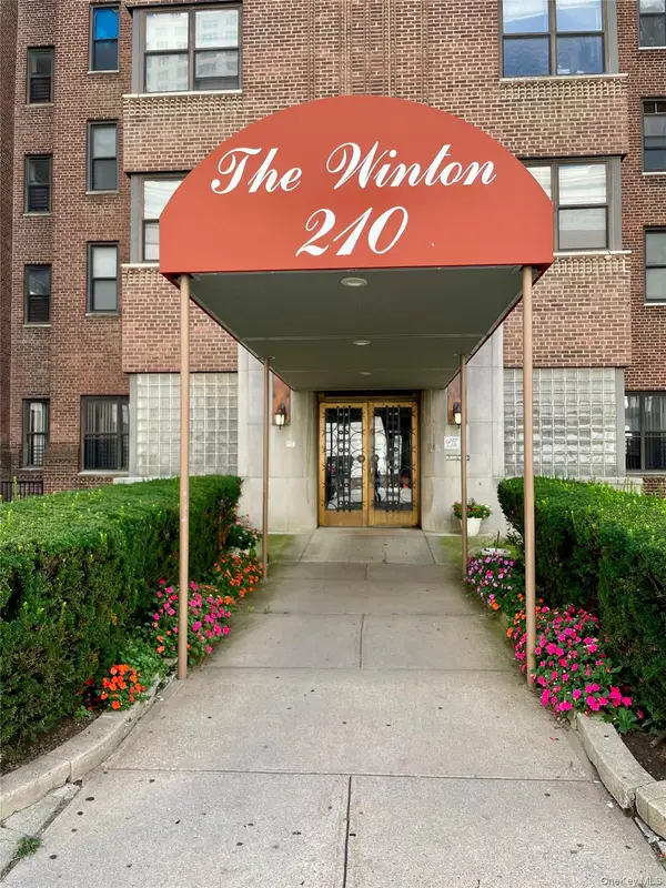 210 Martine Avenue #5D, White Plains, NY 10601