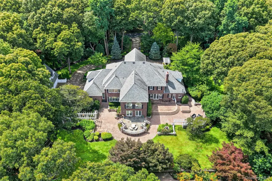 11 Danton Lane N, Locust Valley, NY 11560 - #3
