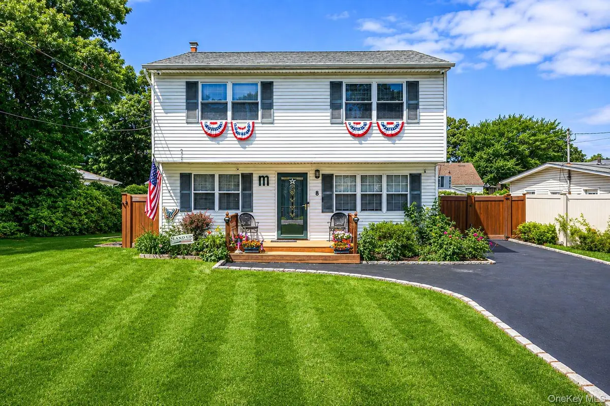 8 Halewood Drive, Shirley, NY 11967 - #1