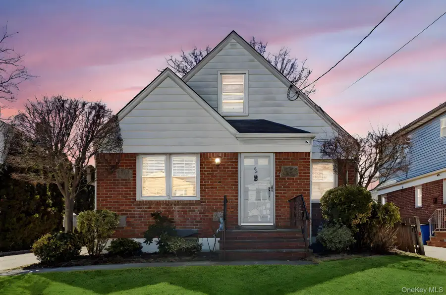 64 W Fenimore Street, Valley Stream, NY 11580 - #3