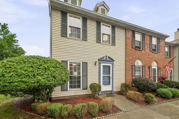 1 Goldsmith Court, Washingtonville, NY 10992