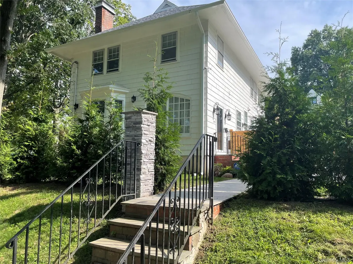 252 Beverly Road, Little Neck, NY 11363 - #1