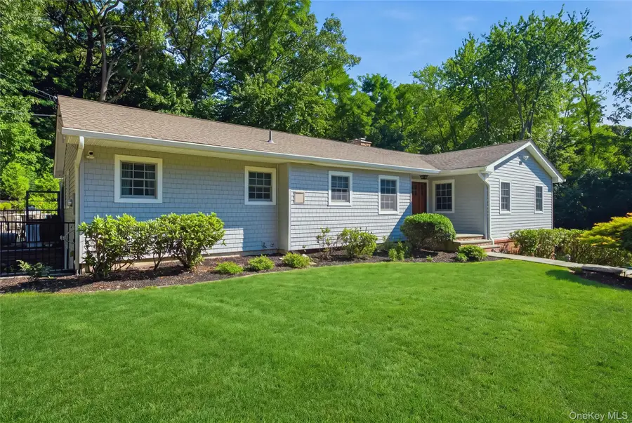 30 Cove Road, Huntington, NY 11743 - #2