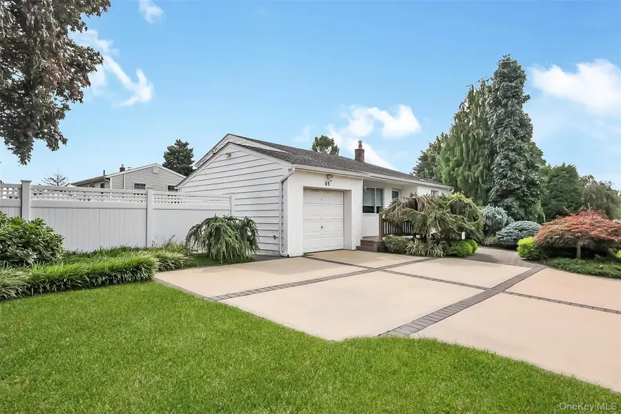 65 Graham Street, Farmingdale, NY 11735 - #3