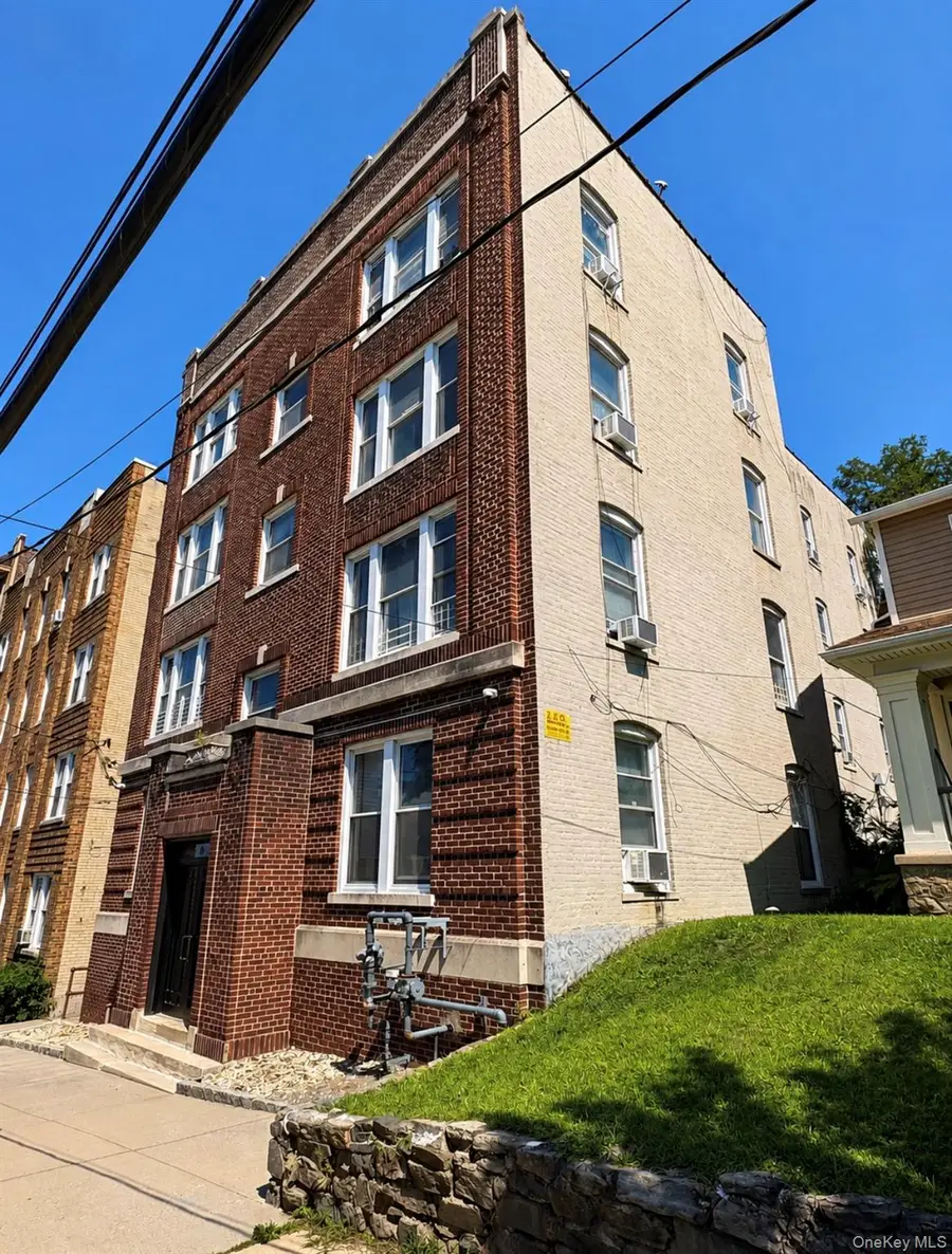 16 Bayley Avenue #16 (Ground Floor), Yonkers, NY 10705 - #3