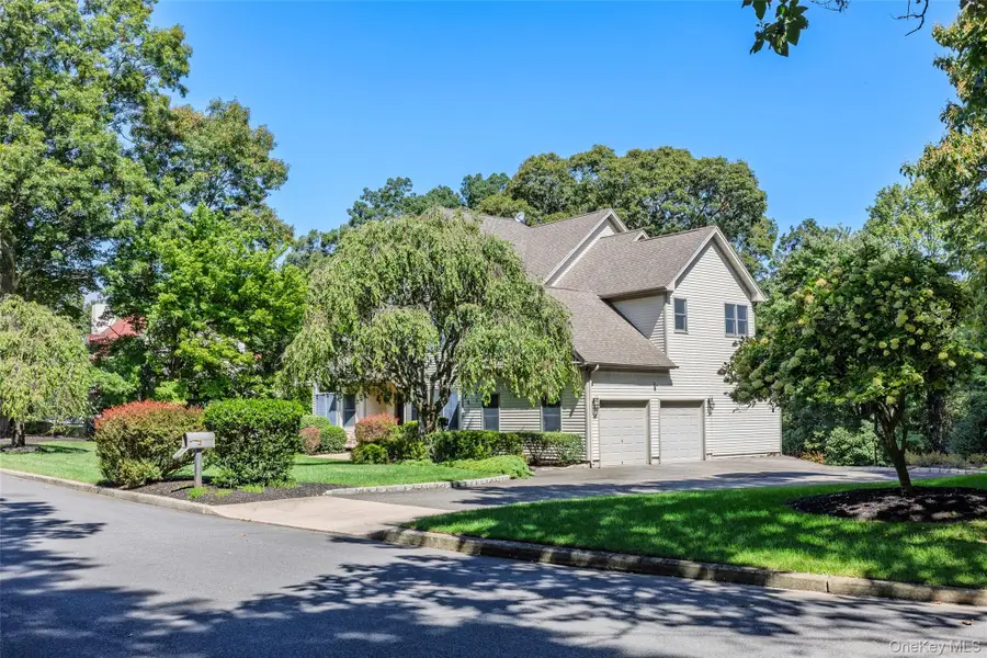 28 Apricot Road, Mount Sinai, NY 11766 - #3