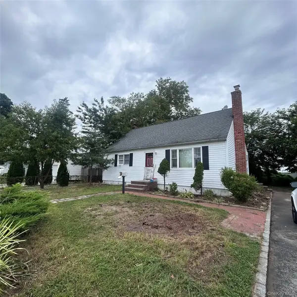 364 42nd Street, Lindenhurst, NY 11757