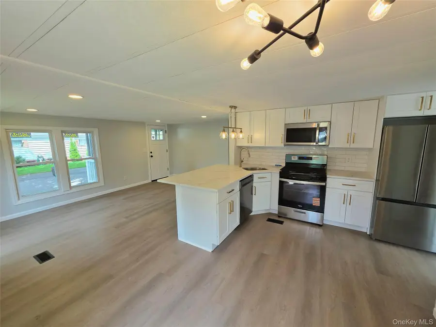 525 Riverleigh Avenue #221, Riverhead, NY 11901 - #3