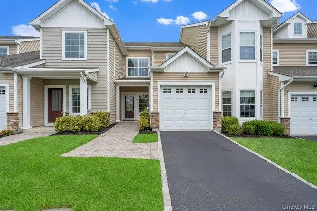 11 Halley Drive, Blue Point, NY 11772 - #2